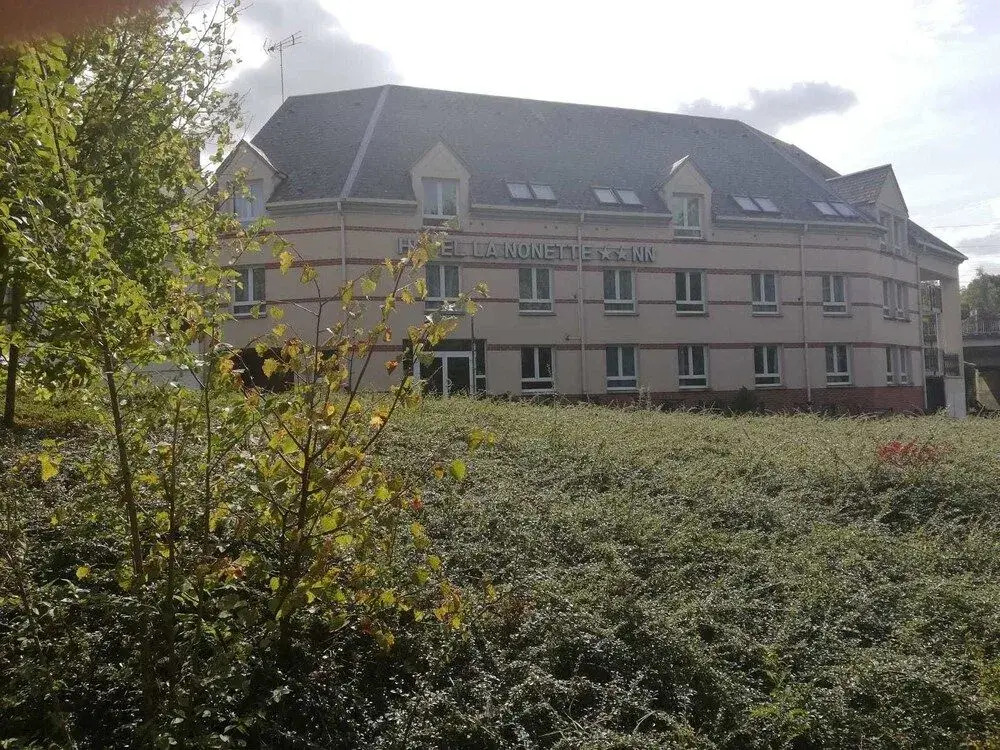 Hôtel La Nonette ASTERIX, CDG AIRPORT & PARIS CENTRE