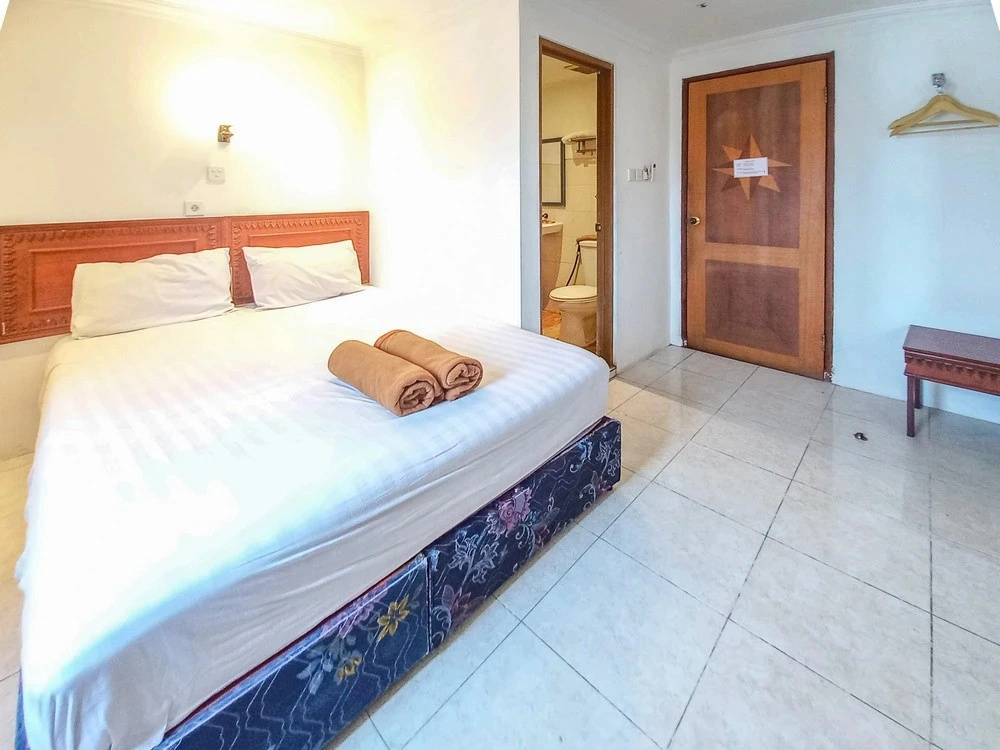 D Hans Hotel Syariah RedPartner near Wisata Religi Sunan Ampel Surabaya