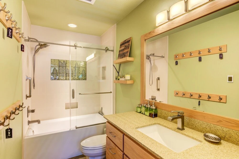 Pole House #14 by Village Properties at Sunriver