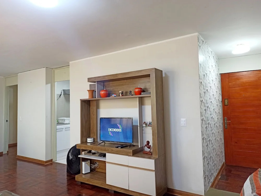 Eral Apartments Country Club