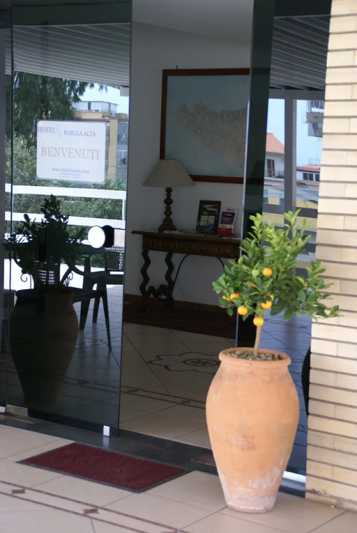 Hotel Rasula Alta