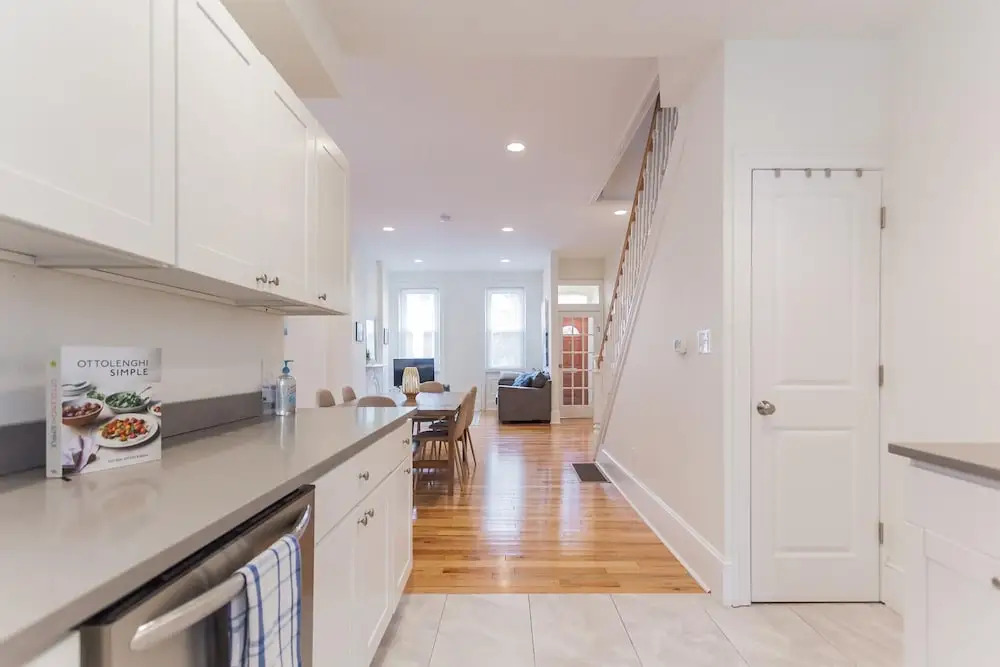 2342 Catharine