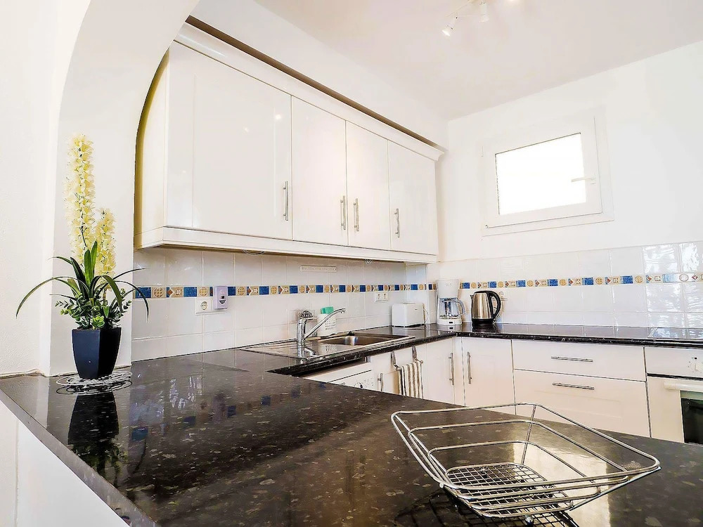 Dona Lola Macarena - Beautiful Beach front House with impresive sea views only few metters to the beach cs120
