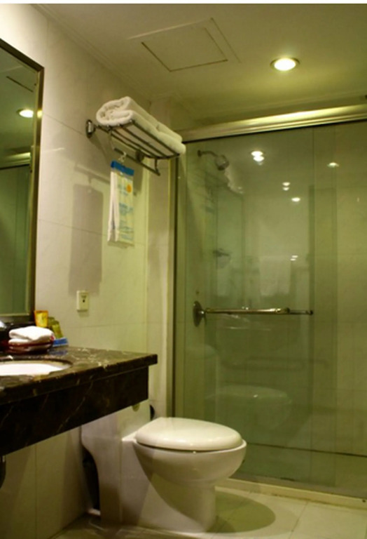 Yiwu Aoti Hotel
