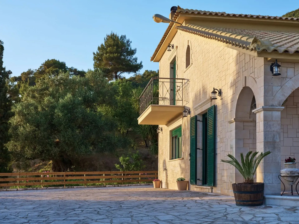 Villa Kanalos - Family Villa with Private Pool & Stunning Views, by ZanteWize