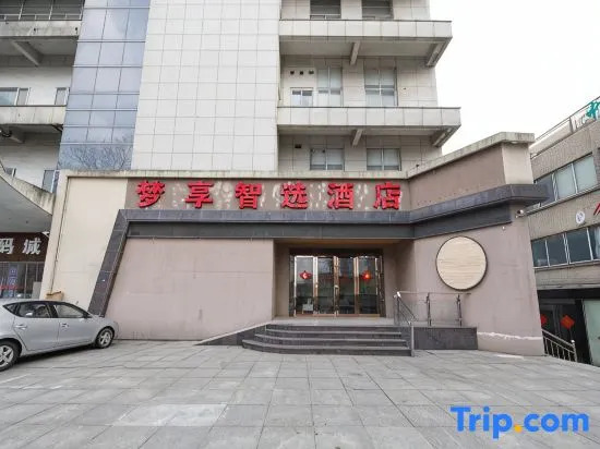 Dream Hotel