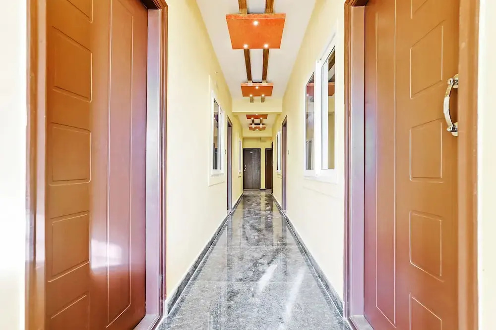 Rg Grand by OYO Rooms