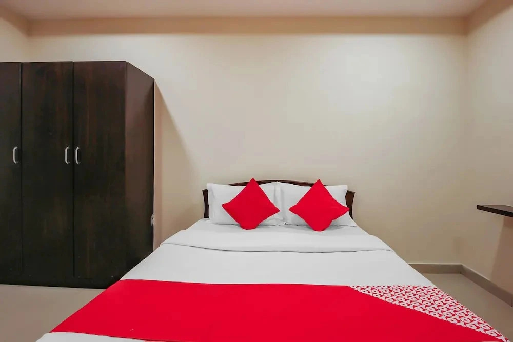 Capital O 18725 Hotel Hillside