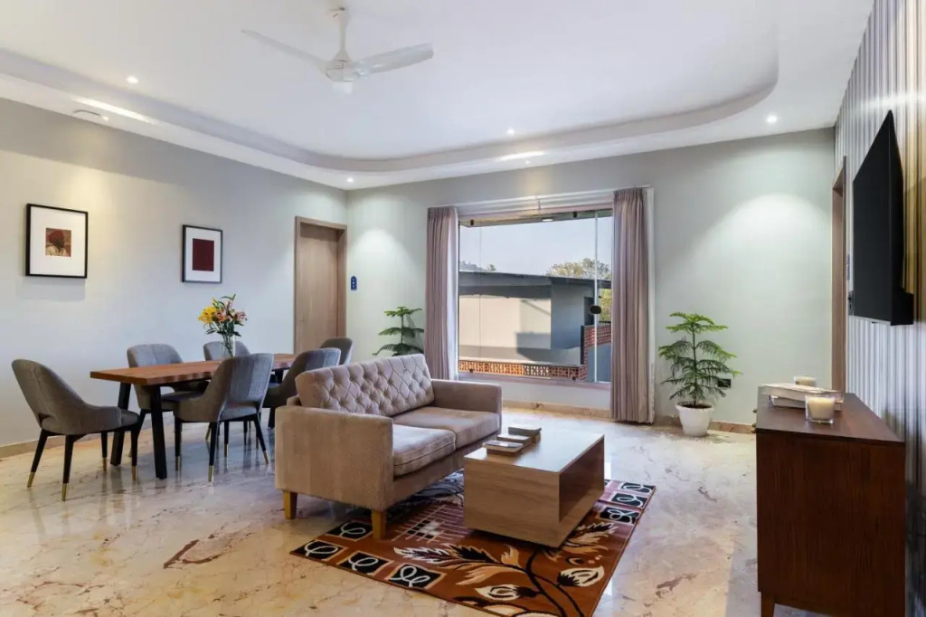My Downtown - Blue Chip Hotel Udaipur Near Airport