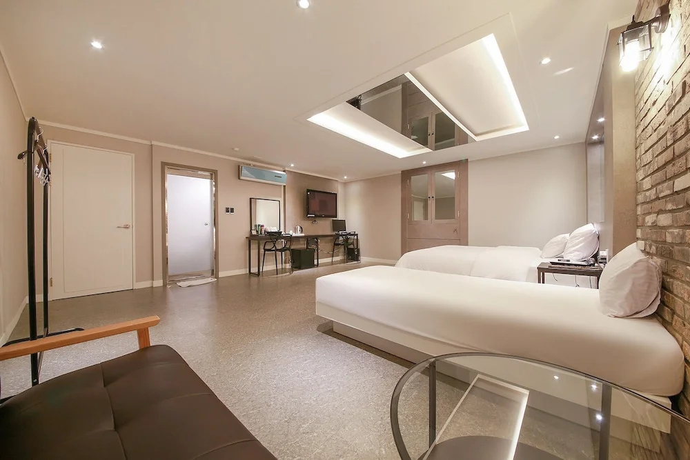 HoTel KINO