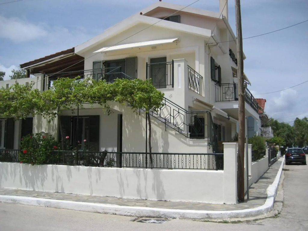 Nostalgia Apartments