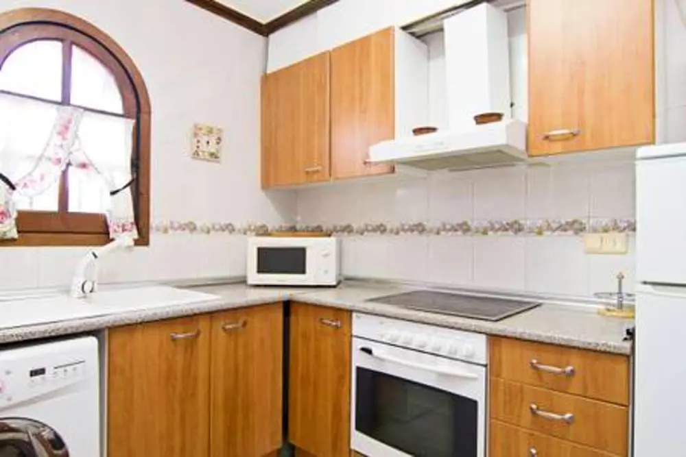 House with 2 Bedrooms in Torrevieja, with Shared Pool, Enclosed Garden And Wifi - 500 M From the Beach