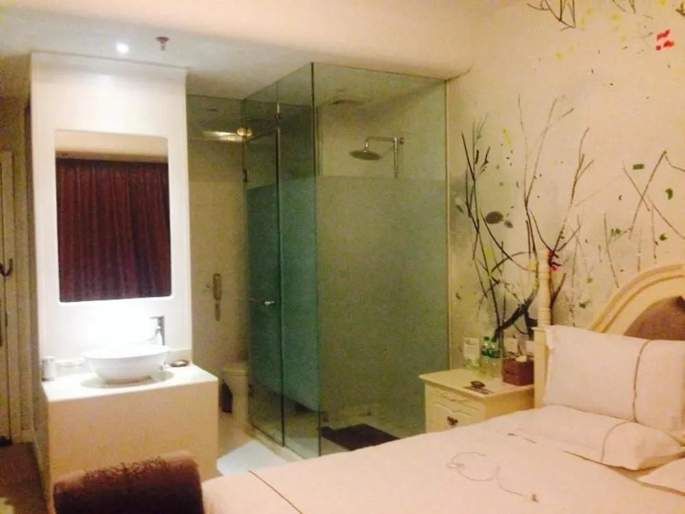 Chonpines Hotel (Shijiazhuang TV Wanda store)
