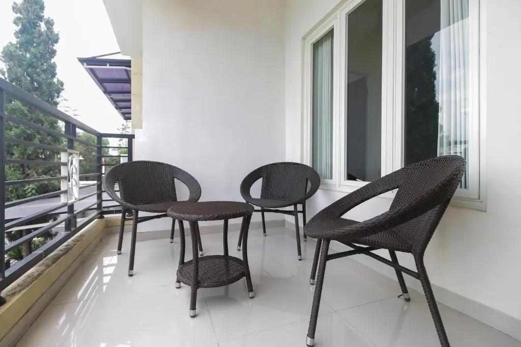RedDoorz Plus @ Panorama Villas Batu