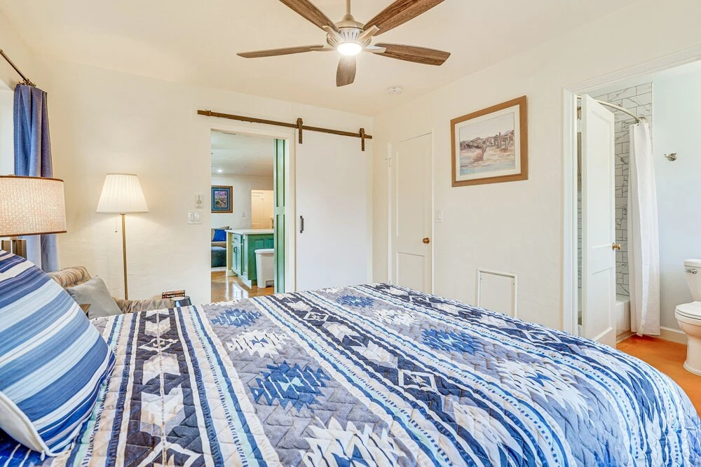 Stylish Tucson Townhome < 1 Mi to Arizona Stadium!