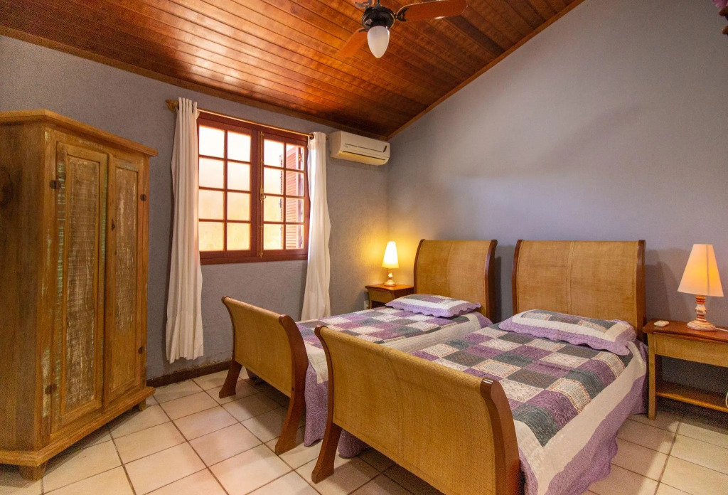 Casa Completa, Cinco Quartos, Piscina e Churrasqueira em Geribá, Búzios/RJ Por Luxury Rentals