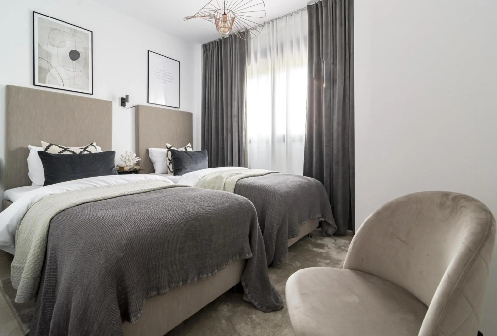 Dja- Modern 2 Bedroom Apartment Close to Beach