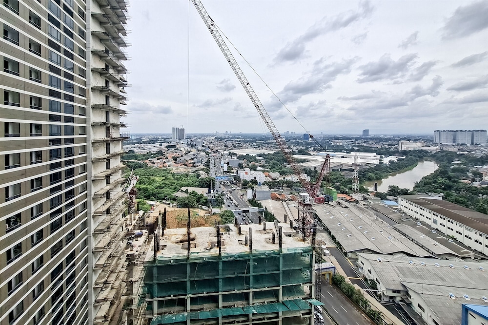 Studio Near Binus @Alam Sutera At Collins Boulevard Apartment