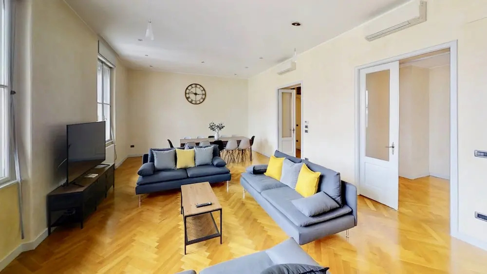 Triestevillas A/C Huge Central & Brand New - 5BR