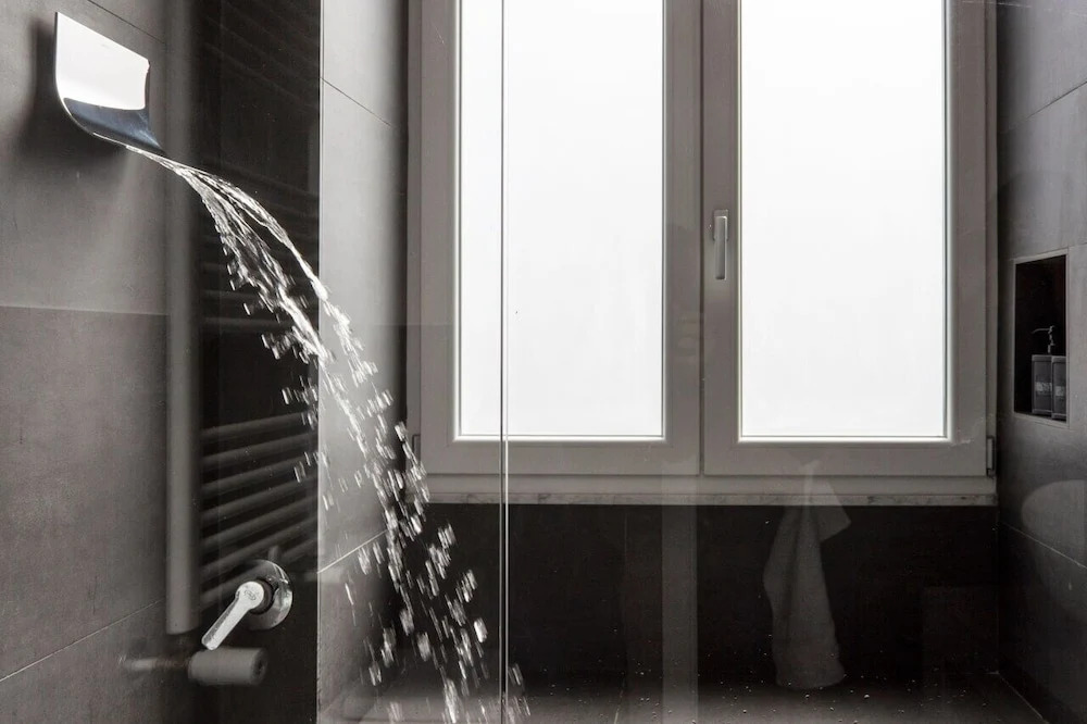 VESUCHARME SUITE Luxury Room