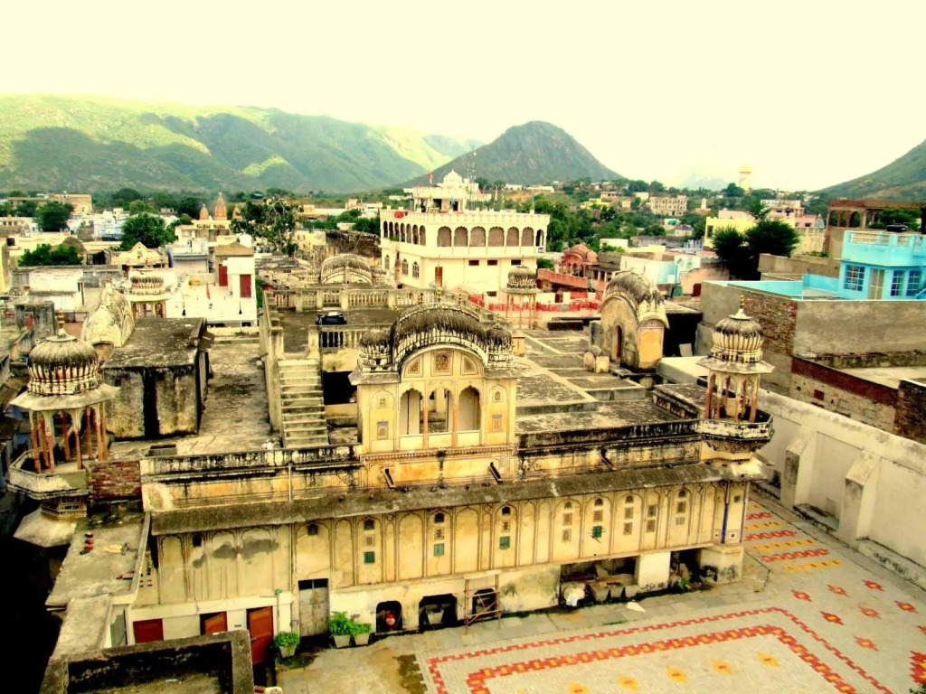 Hotel Paramount Palace