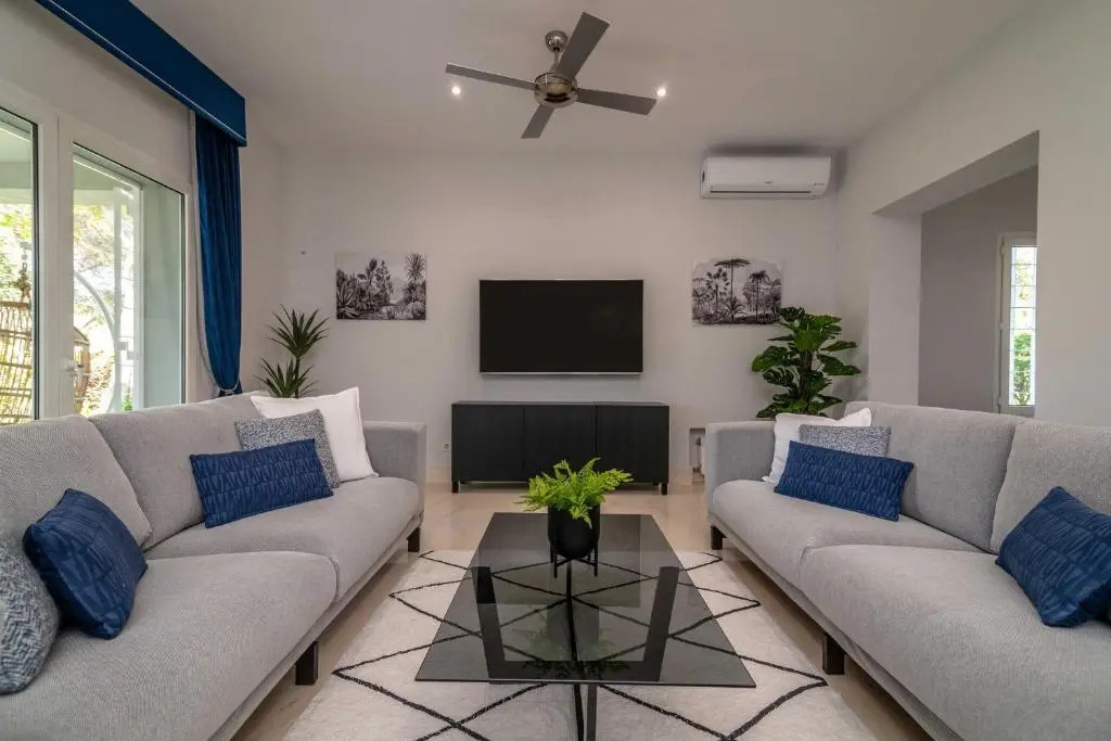 VACATION MARBELLA I Guadalmina Golf Front Villa, Private Pool, Cinema Room, TOP location, Close to the Beach and Puerto Banus