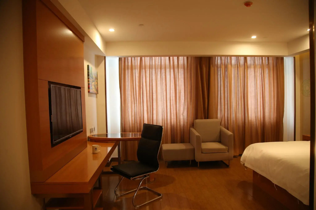Homeinn Hotel (Suzhou Jinhai Avenue No. 2 High School)