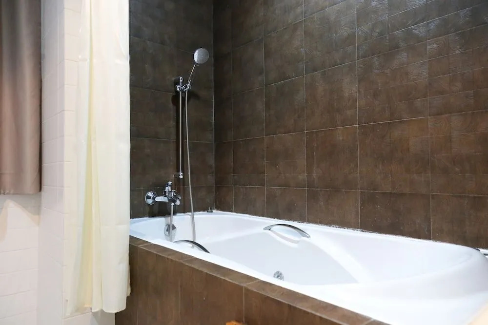 RoomQuest Thonglor