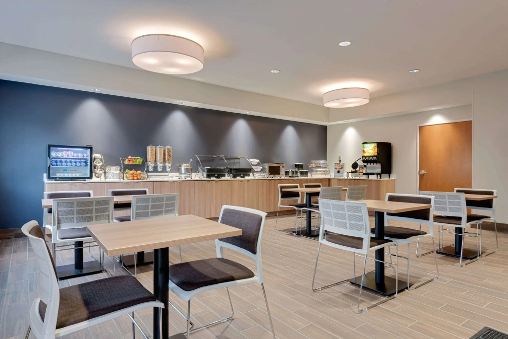 Microtel Inn & Suites by Wyndham Clarion
