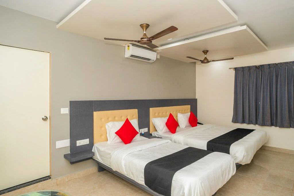 Collection O 30599 Hotel Blue Spring