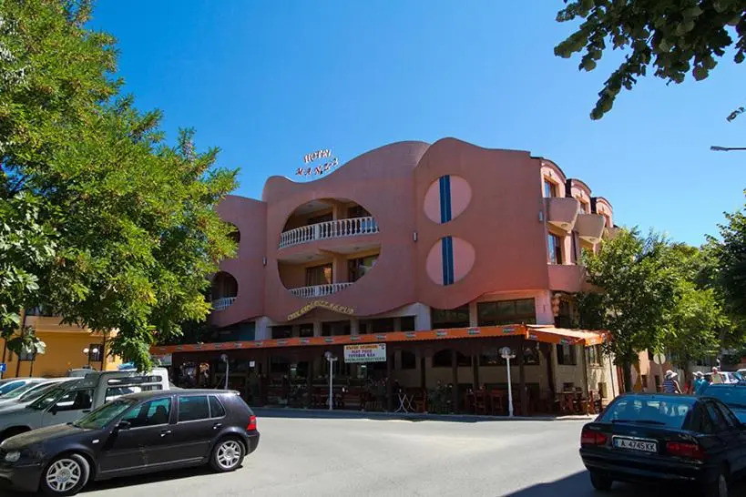 Hotel Nikos