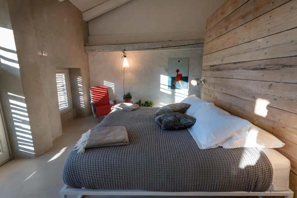 ROSTAGNI1834: VILLA WITH 2 APTS AND POOL IN THE BAROLO REGION