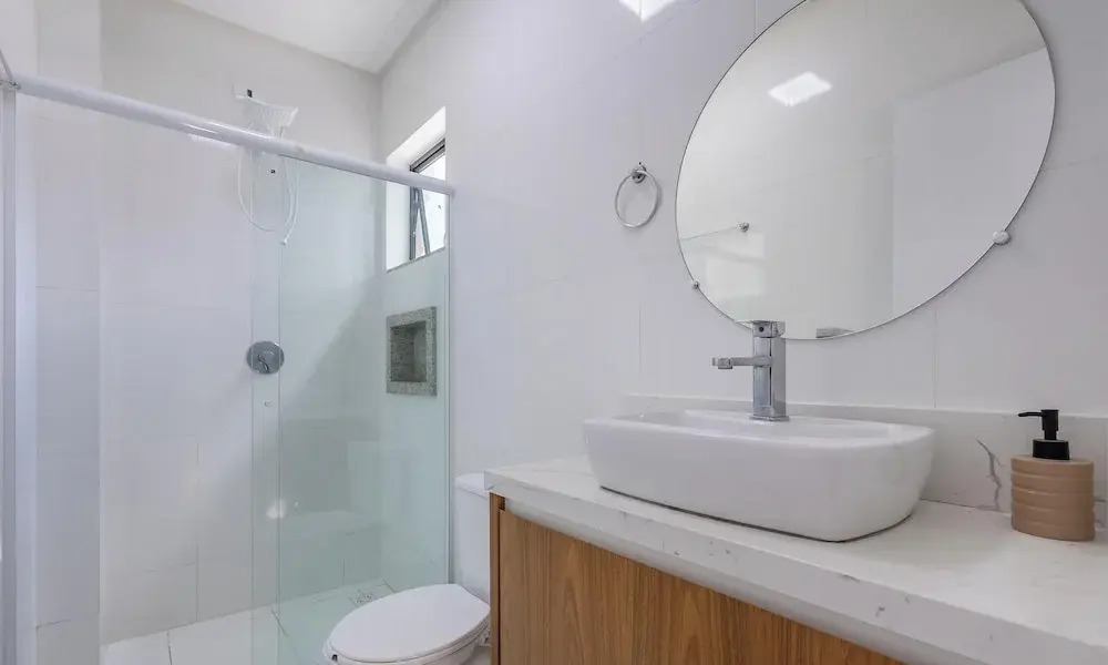 Apartments in a Building 650 Meters From Meia Praia Beach - Rgos