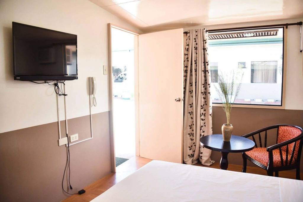 Besm Travelers Inn