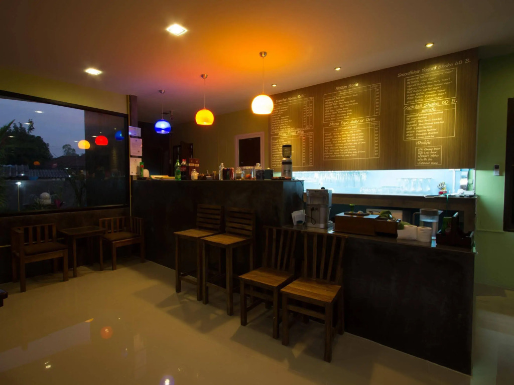 Donchai House Guest House& Cafe