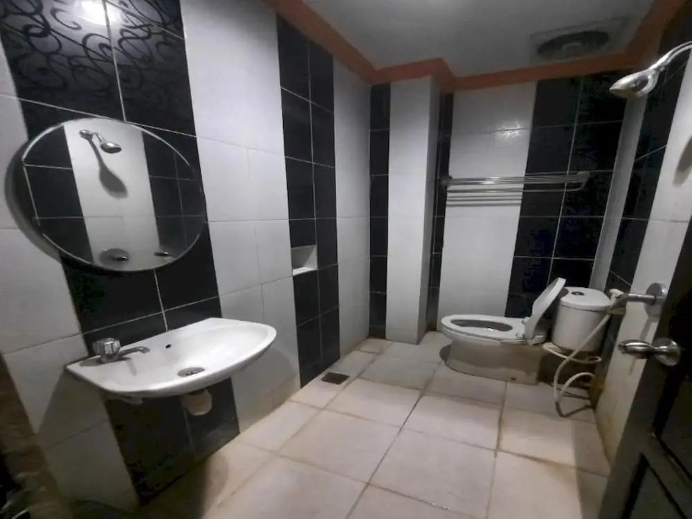 Collection O 93163 Hotel Grand Kartika