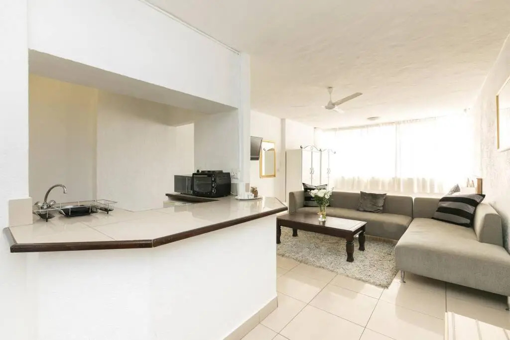 Inn & Out Sandton Park