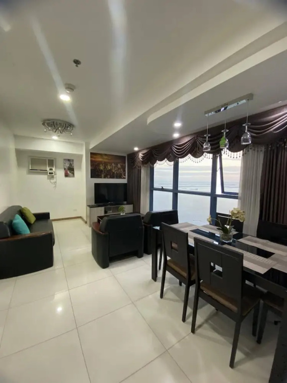 Cozy Condo near US EmbassyErmita Manila/ Roxas blvd/ Dolomite beach