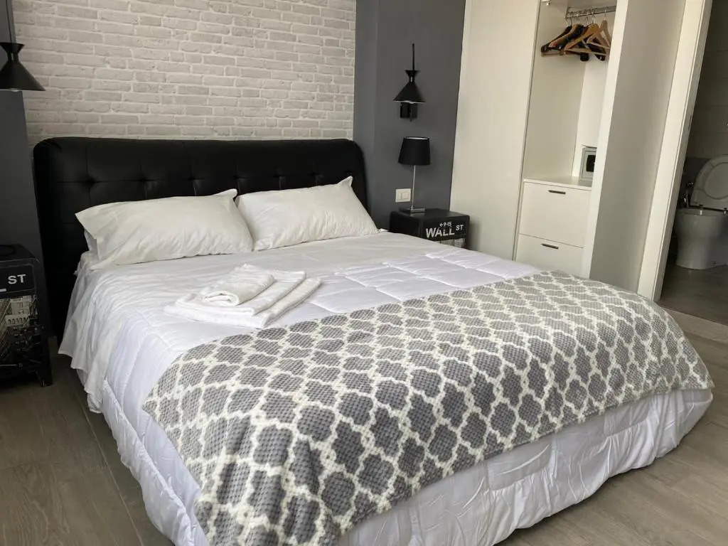 2B Fifteen Floor Suite Napoli