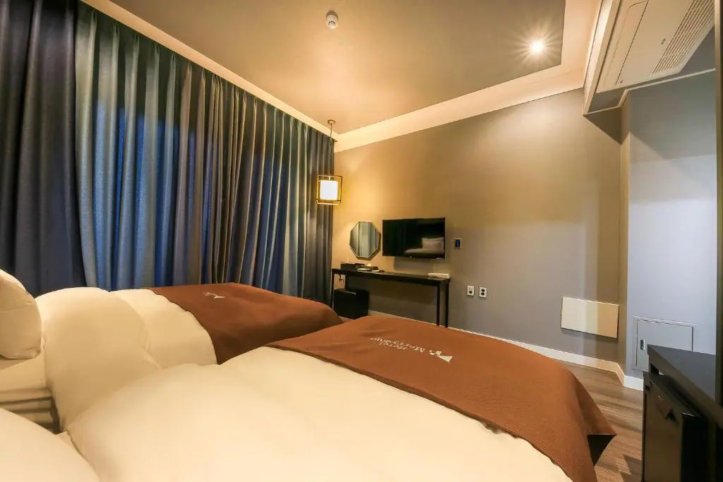 Merrymud Hotel
