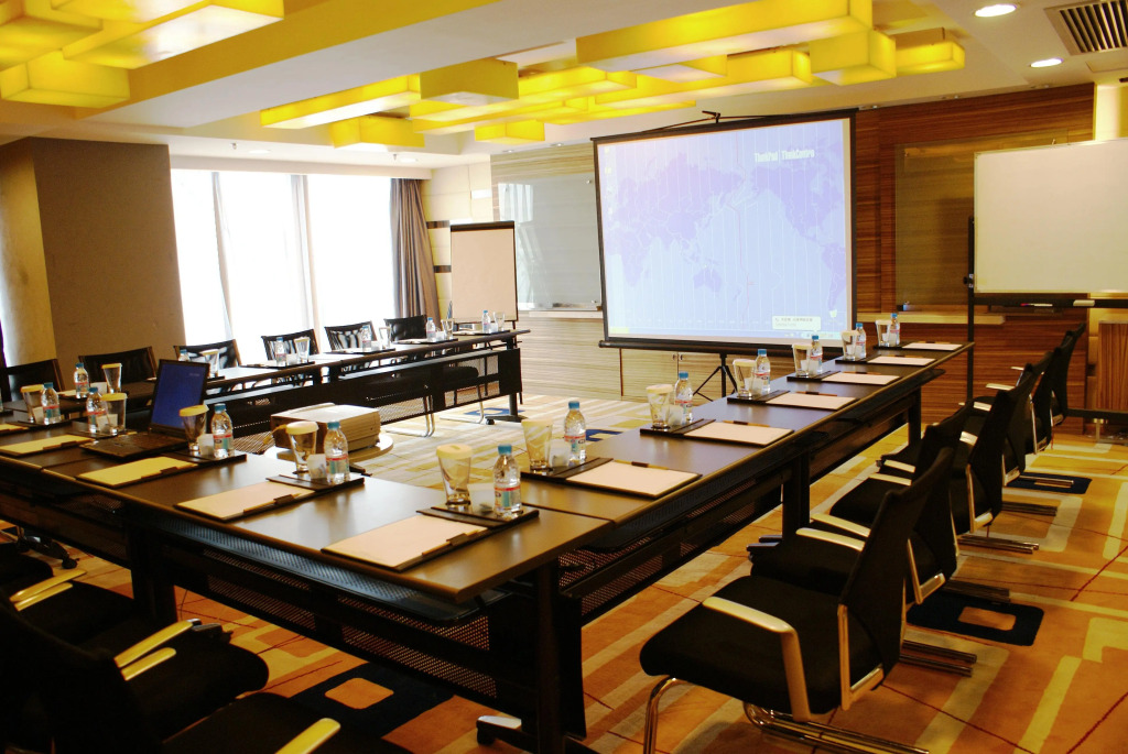 Tianjin Binhai Rezen Hotel