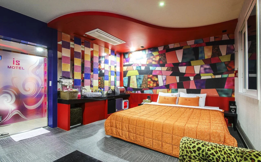 IS Motel