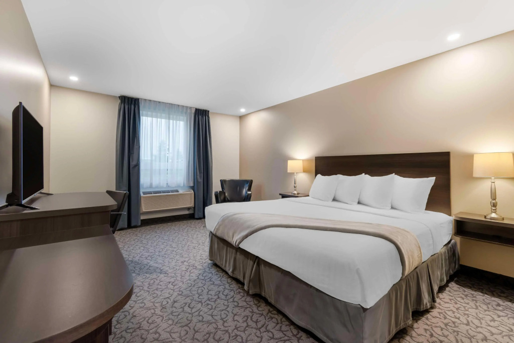 Villa Inn & Suites - SureStay Collection by Best Western