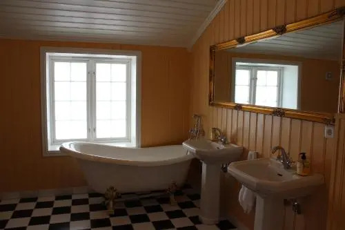 Staur GÅRd