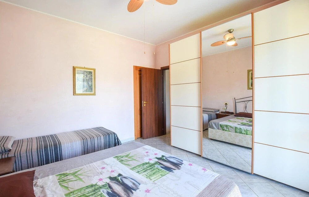 Beautiful Apartment in Monte Isola With 1 Bedrooms and Wifi