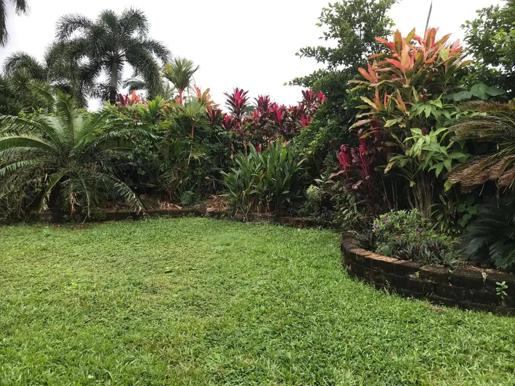 Royal Palm Cottage, Entire two bedroom 2 bathroom house with Pool