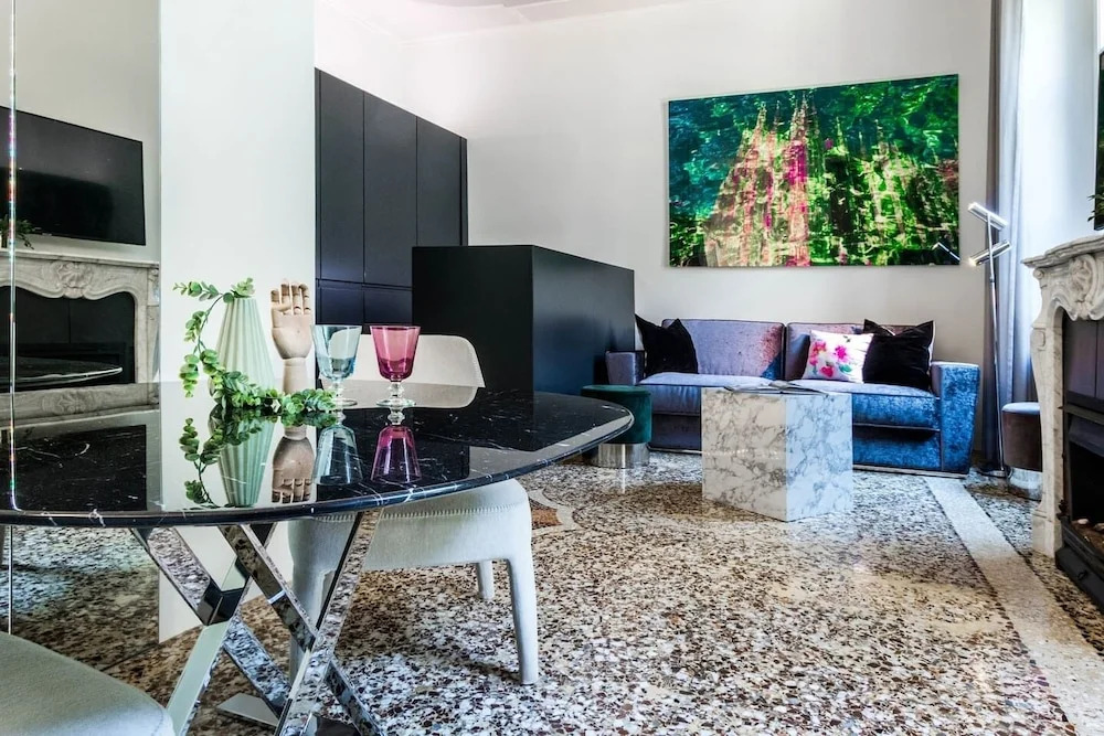 Altido Brera Black Elegance Apartment