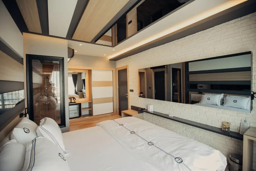Burhaniye Marina Boutique Hotel
