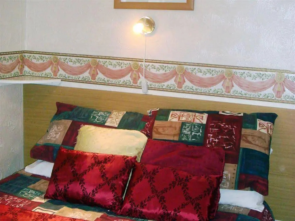 Canda Hotel
