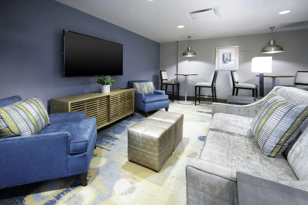 Staybridge Suites - Summerville by IHG